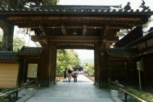 醍醐寺(だいごじ)200万坪の寺域を有する雄大な大寺